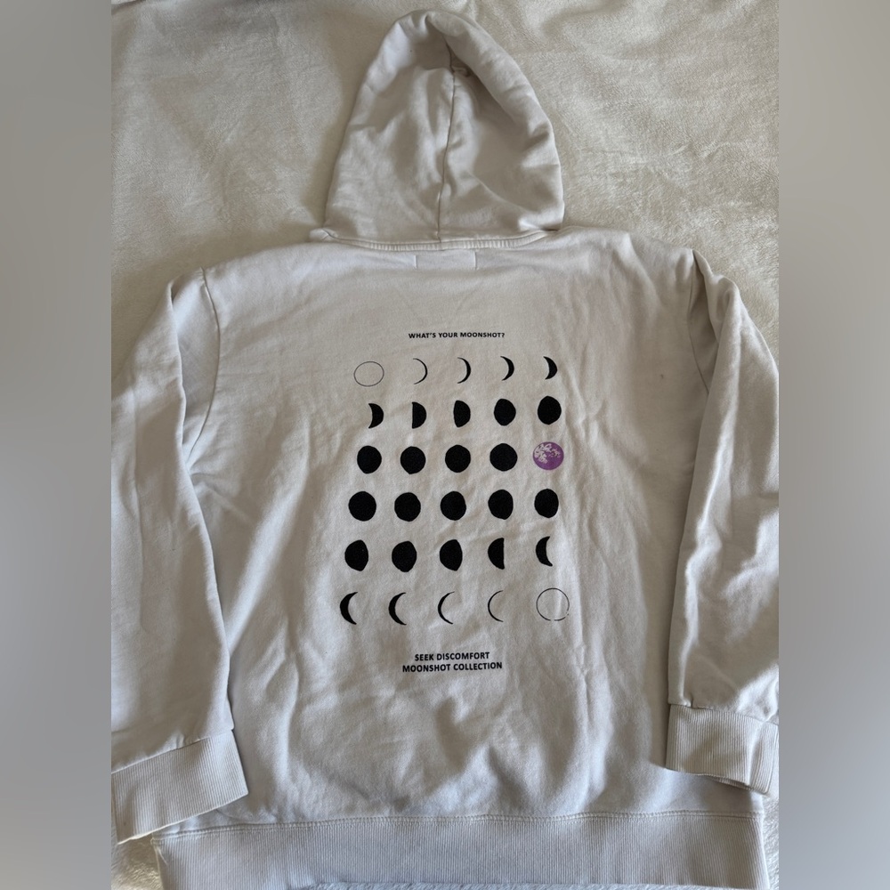 Seek Discomfort Hoodie - Picture 4 of 5
